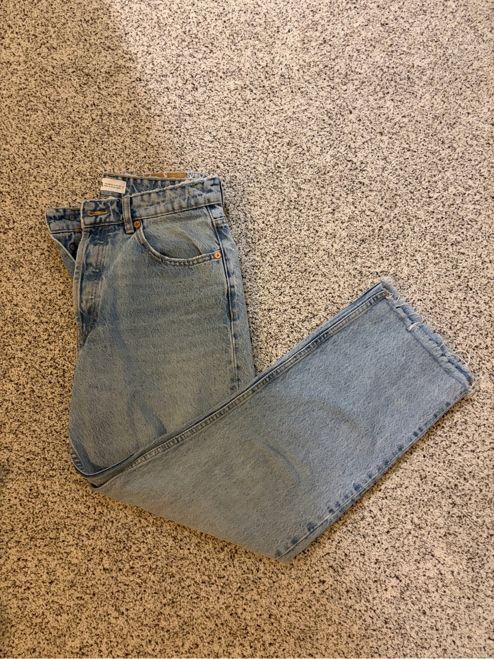Zara Light Wash Straight Leg Women’s Jeans